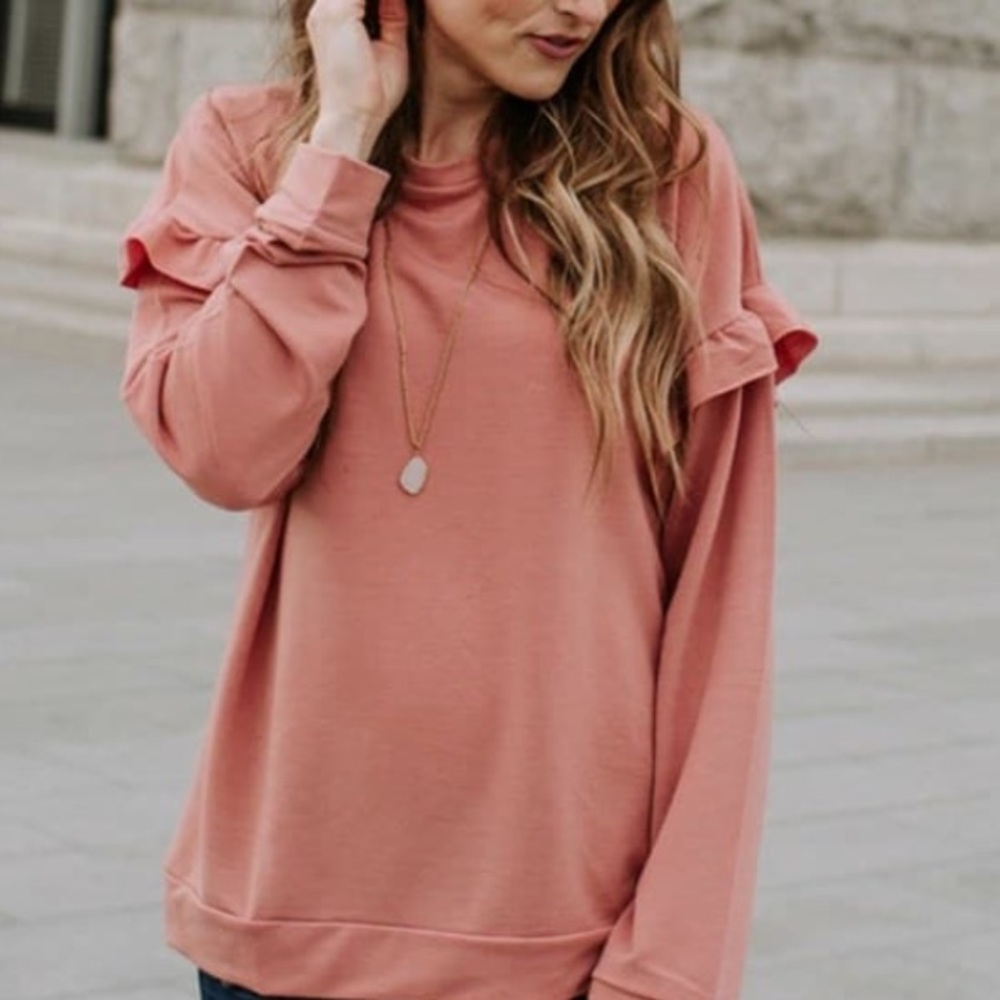 ✨NWT✨ Pink ruffle sleeve knit top.